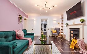 Beautiful 2 Bedroom 3 Actual Beds House With Wifi By Purestay